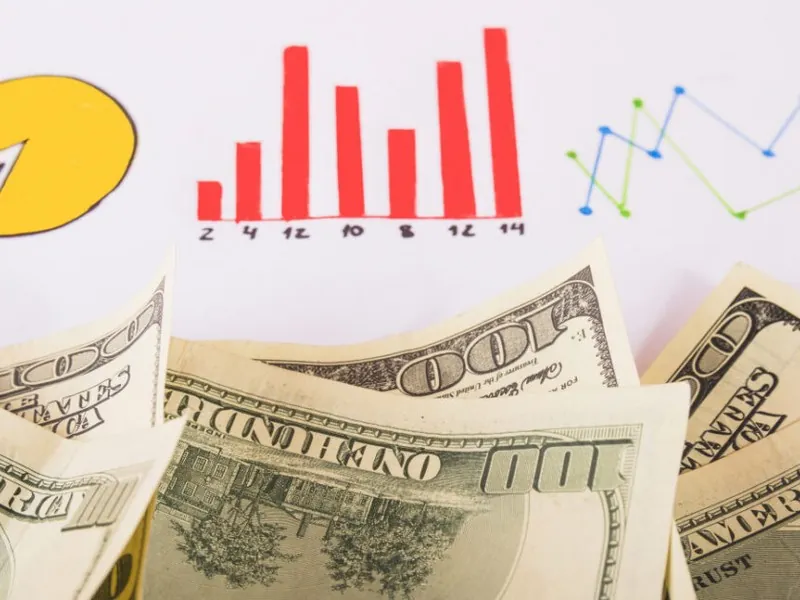 Người dùng nhập dữ liệu vào các trường của máy tính vòng cược Luck8882